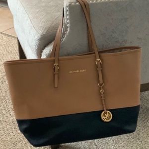 Micheal Kors Tote